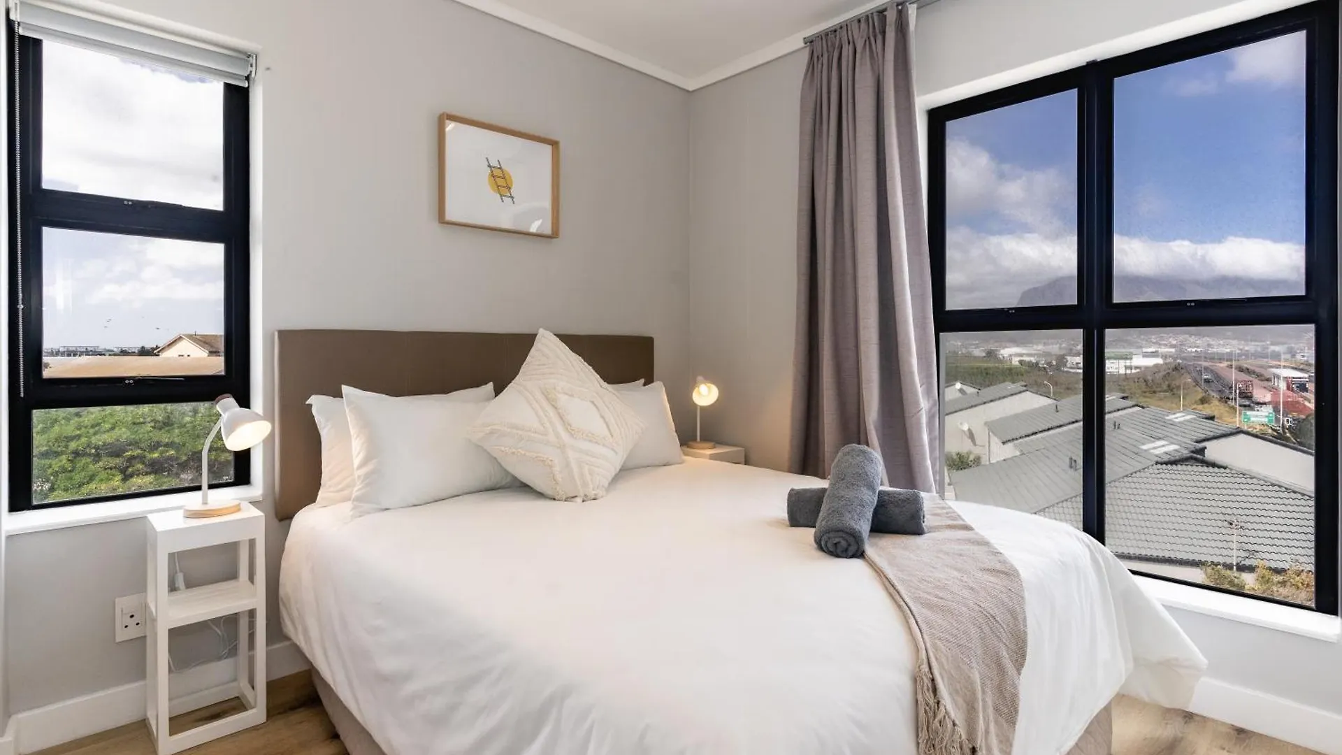 Burmeister 401 - 2 Bedroom Apartment Across From Ocean - Onsite Parking Le Cap Afrique du Sud
